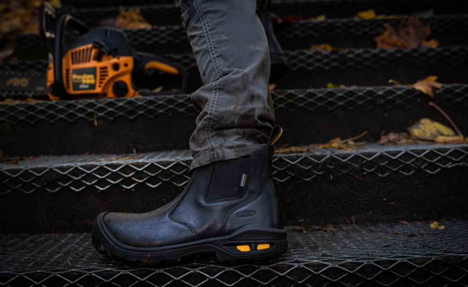 Keen Men's Juneau Romeo Waterproof Boot (Carbon-Fiber Toe) | Black/Black - Image 6