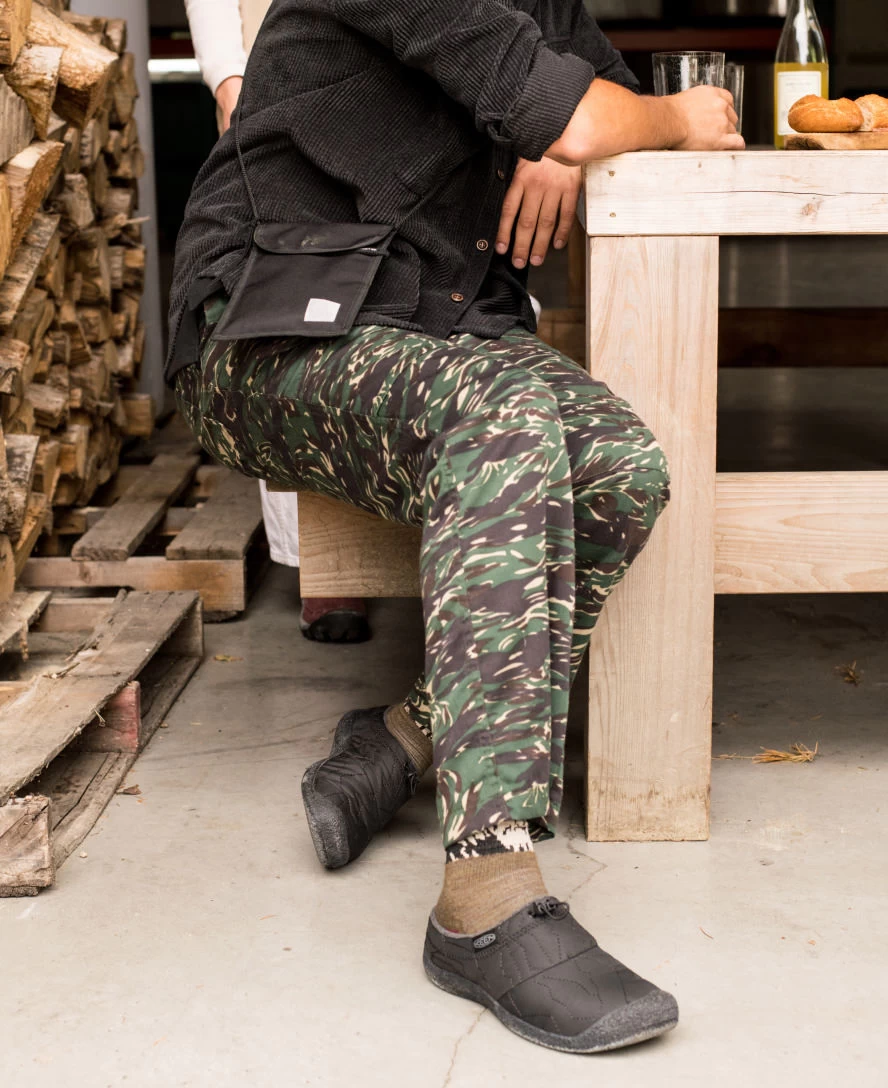 Keen Men's Howser III Slide | Canteen/Plaza Taupe - Image 6