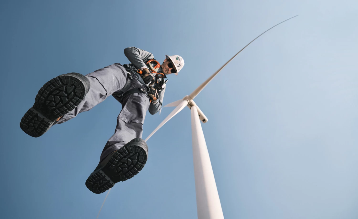 Keen Men's Camden 8" Insulated Waterproof Boot (Carbon-Fiber Toe) | Leather Brown/Black - Image 7