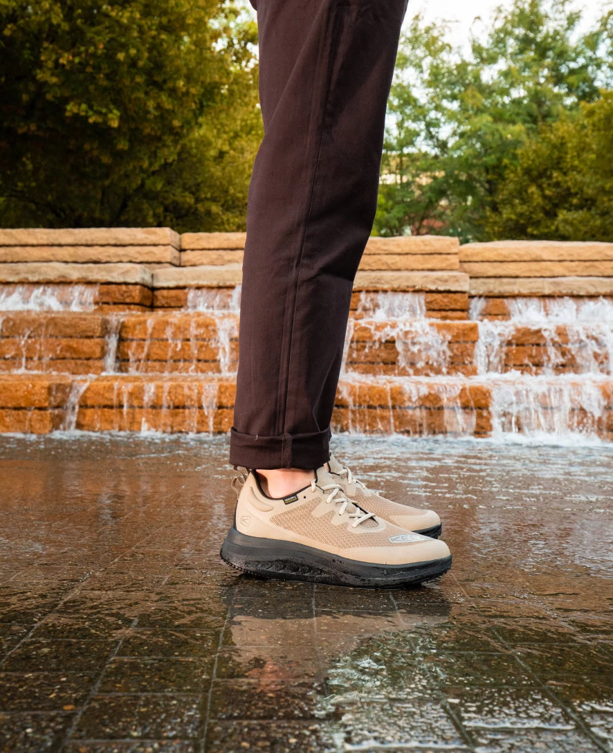 Keen Men's WK400 Waterproof Walking Shoe | Black/Black - Image 8